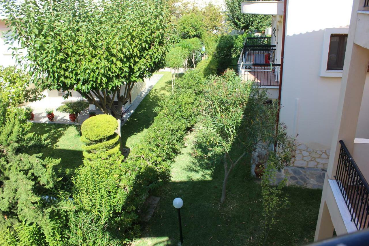 Siviri Apartment In Blu Exterior photo